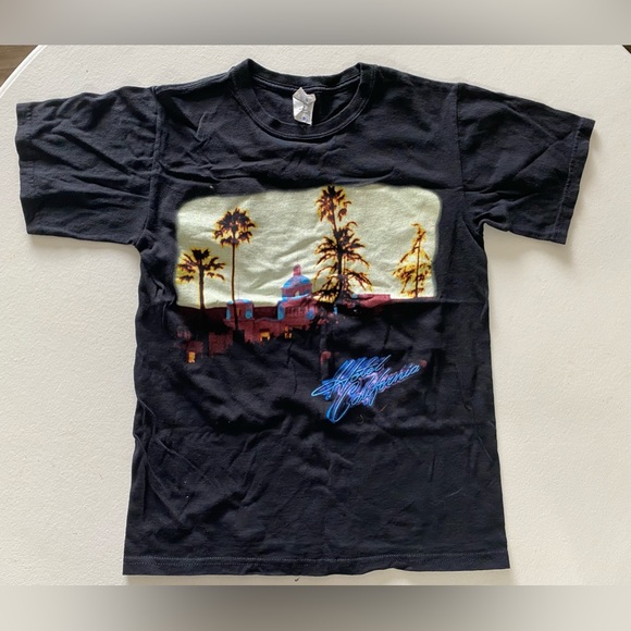 EAGLES Tour 2010 Vintage T-Shirt Size S - Picture 2 of 4